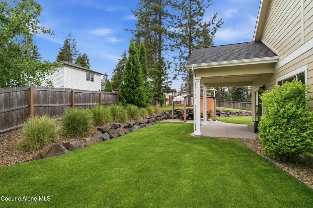 8729 N Stable Trace Court Hayden ID 83835