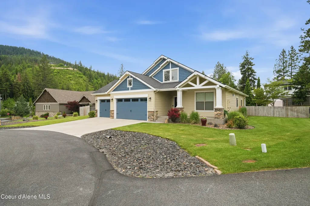 8729 N Stable Trace Court Hayden ID 83835
