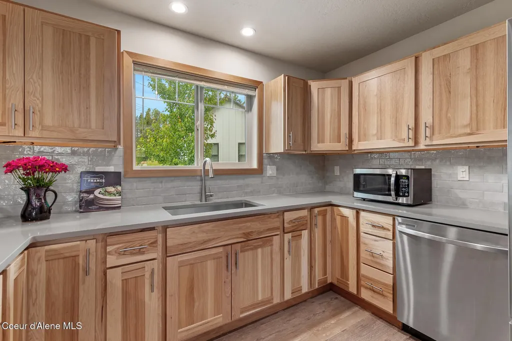 123 Hanson Court Dover ID 83825