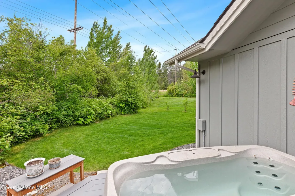 123 Hanson Court Dover ID 83825