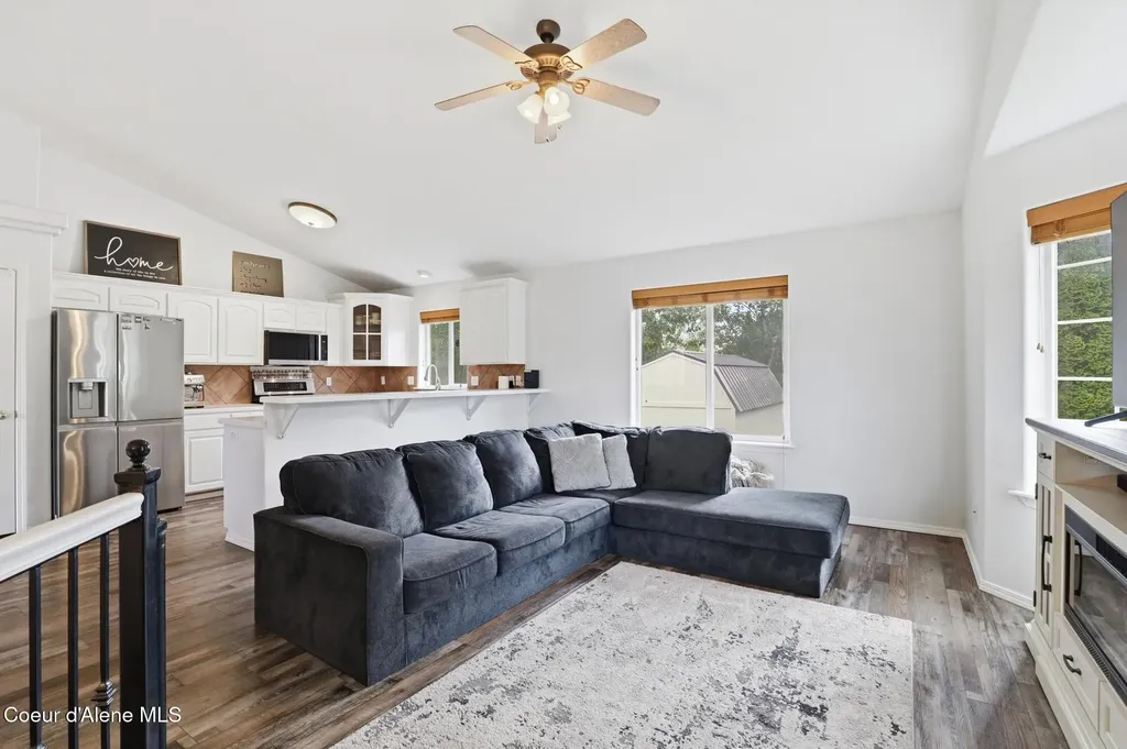 8814 N Torrey Lane Hayden ID 83835