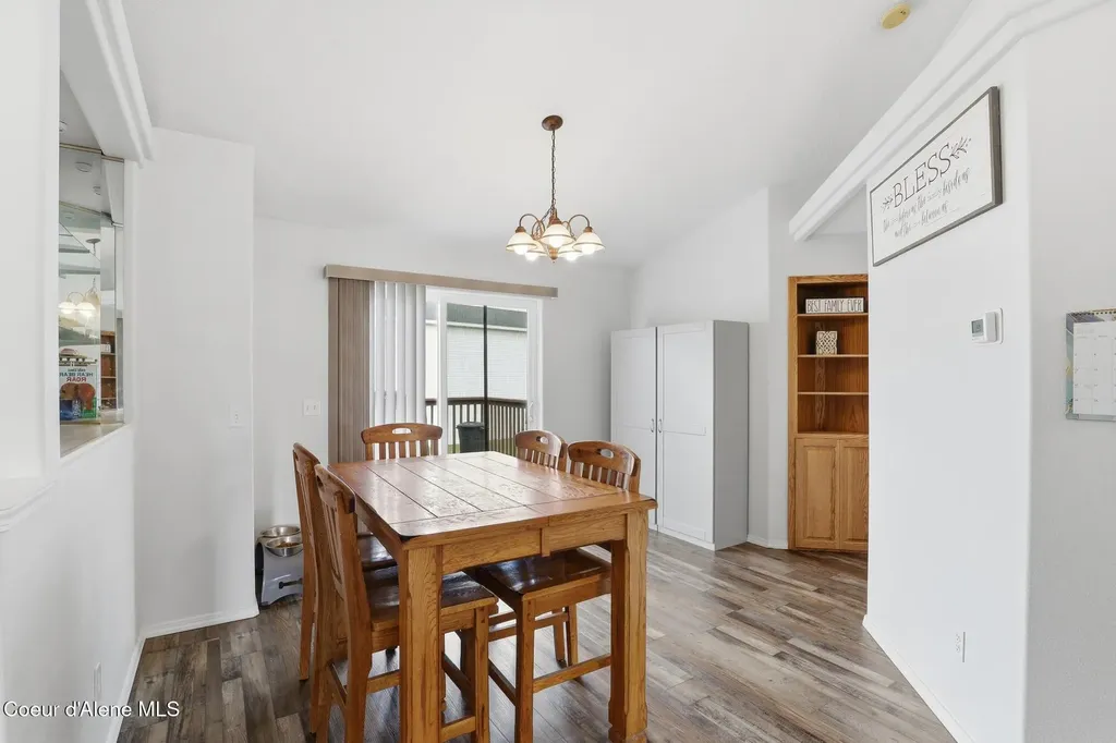 8814 N Torrey Lane Hayden ID 83835