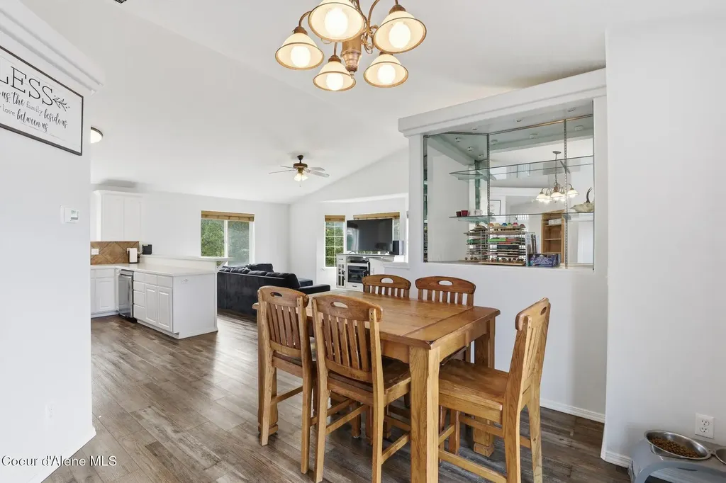 8814 N Torrey Lane Hayden ID 83835