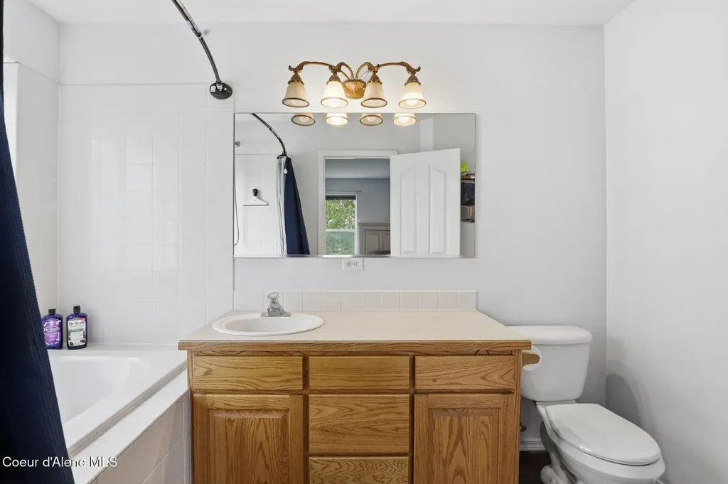 8814 N Torrey Lane Hayden ID 83835