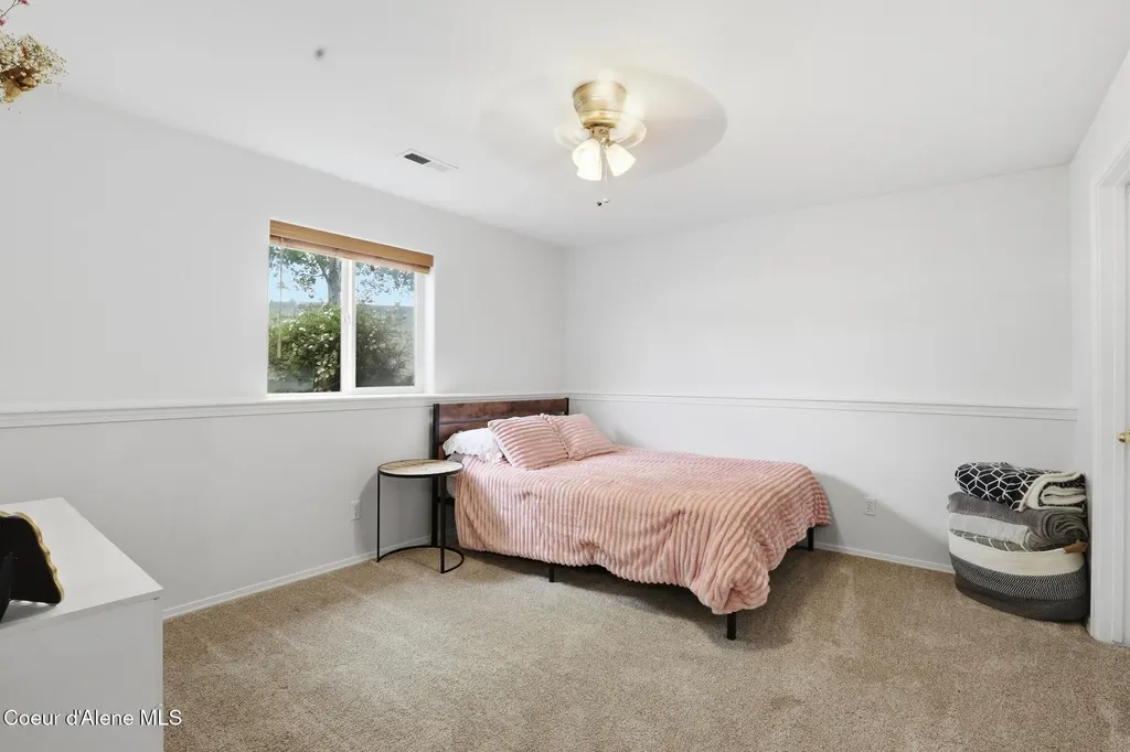 8814 N Torrey Lane Hayden ID 83835