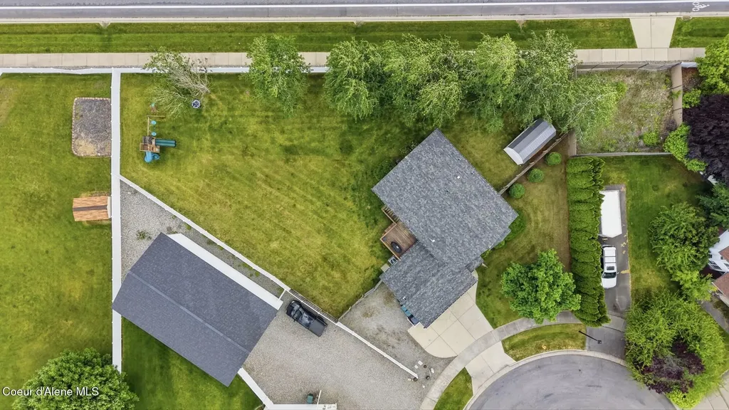 8814 N Torrey Lane Hayden ID 83835