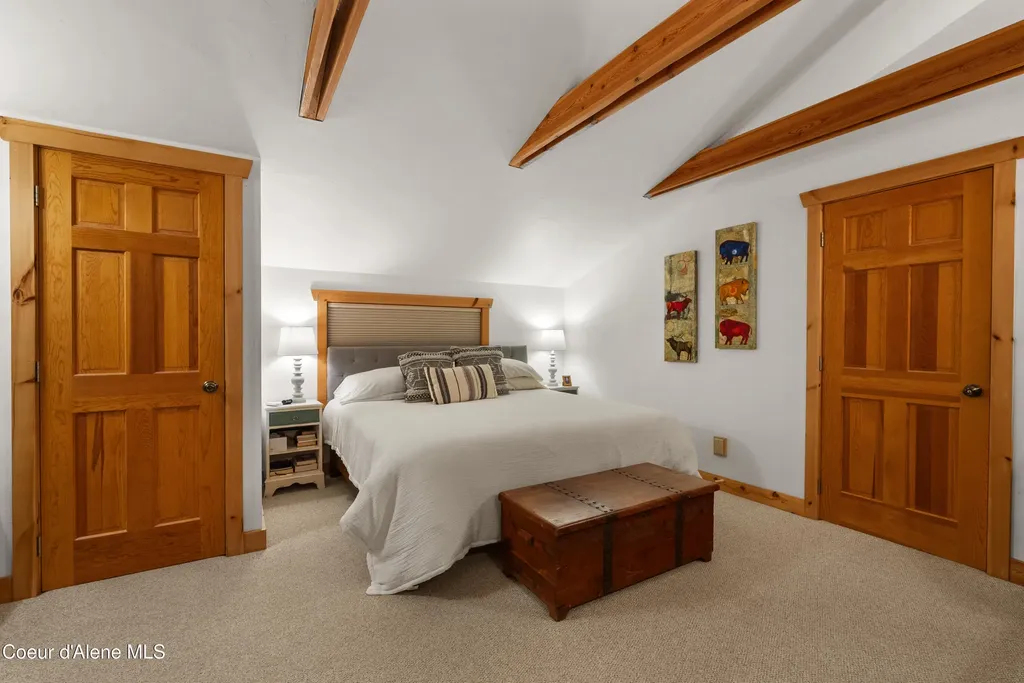 70 Hawkins Road Sagle ID 83860