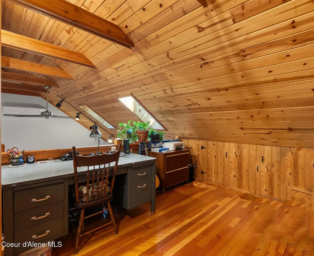 70 Hawkins Road Sagle ID 83860