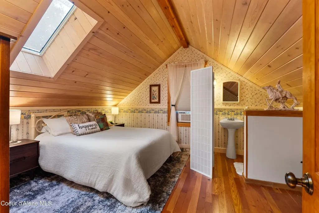 70 Hawkins Road Sagle ID 83860