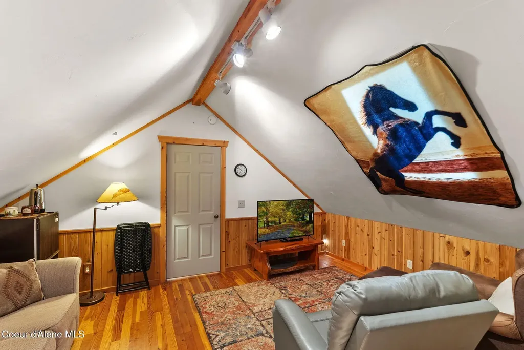 70 Hawkins Road Sagle ID 83860
