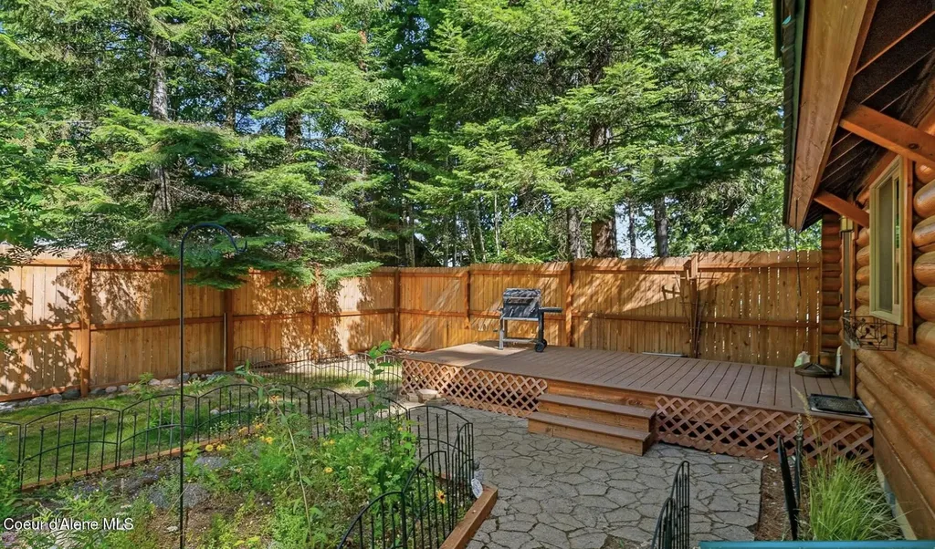 70 Hawkins Road Sagle ID 83860