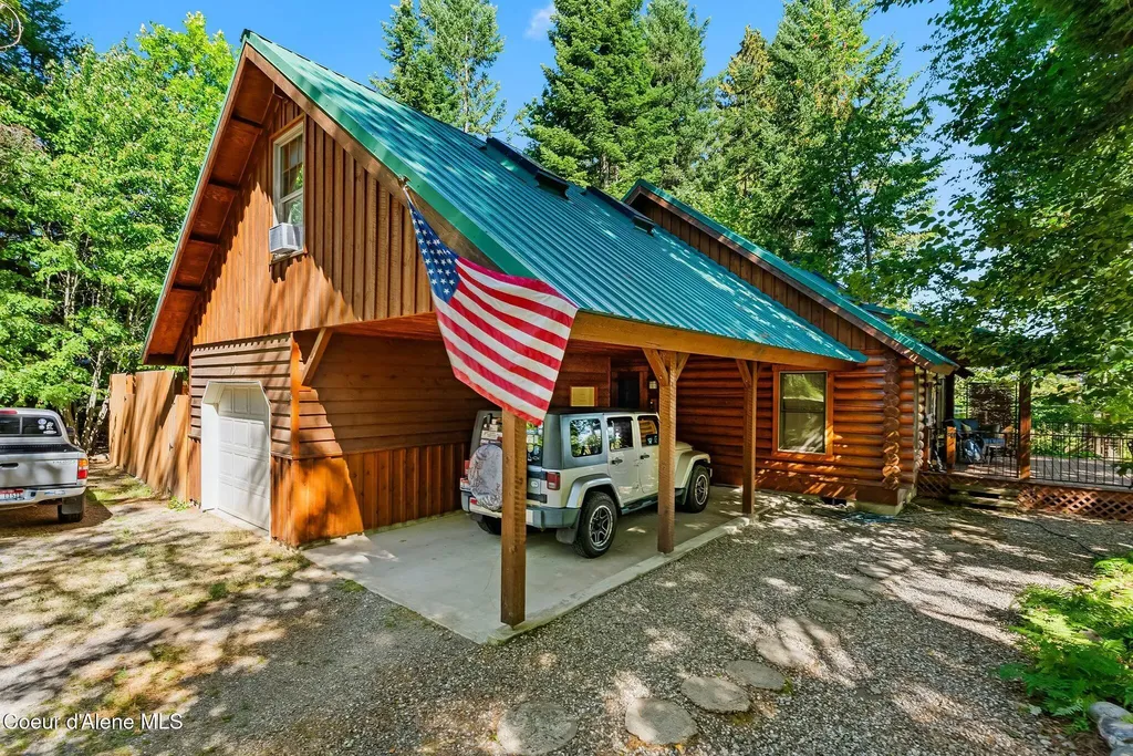 70 Hawkins Road Sagle ID 83860