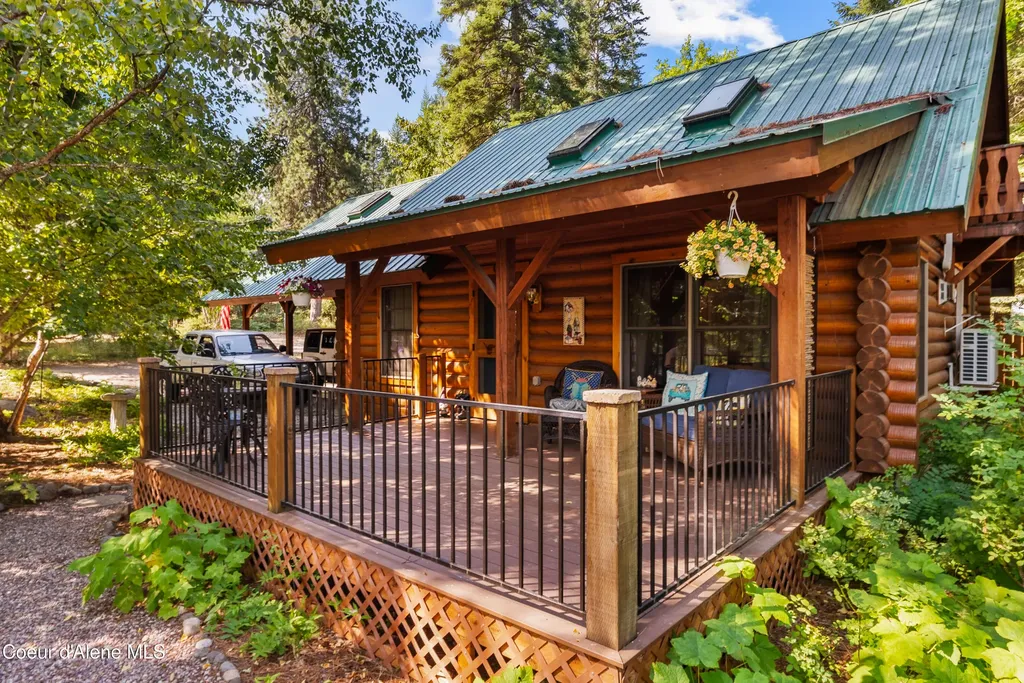 70 Hawkins Road Sagle ID 83860
