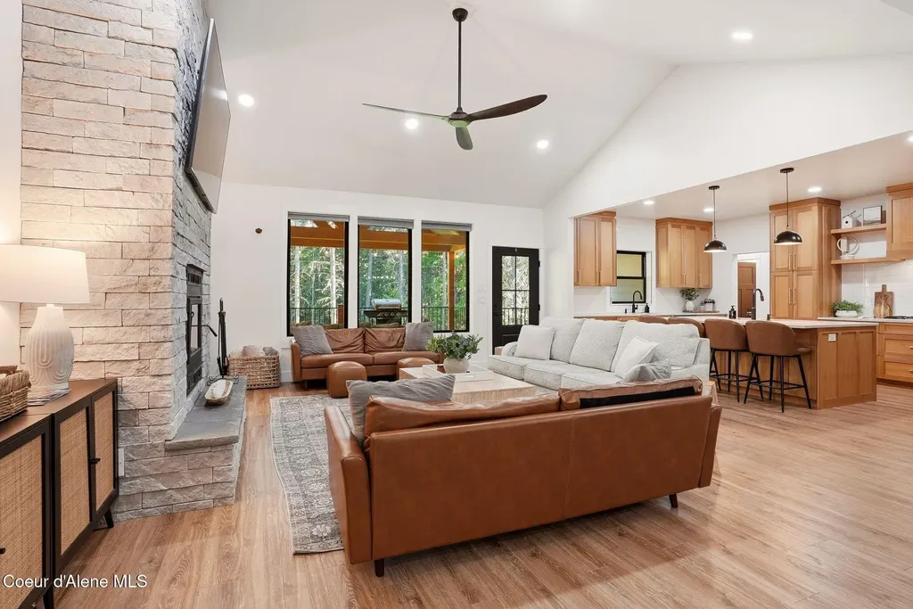 95 Klickitat Road Cocolalla ID 83813
