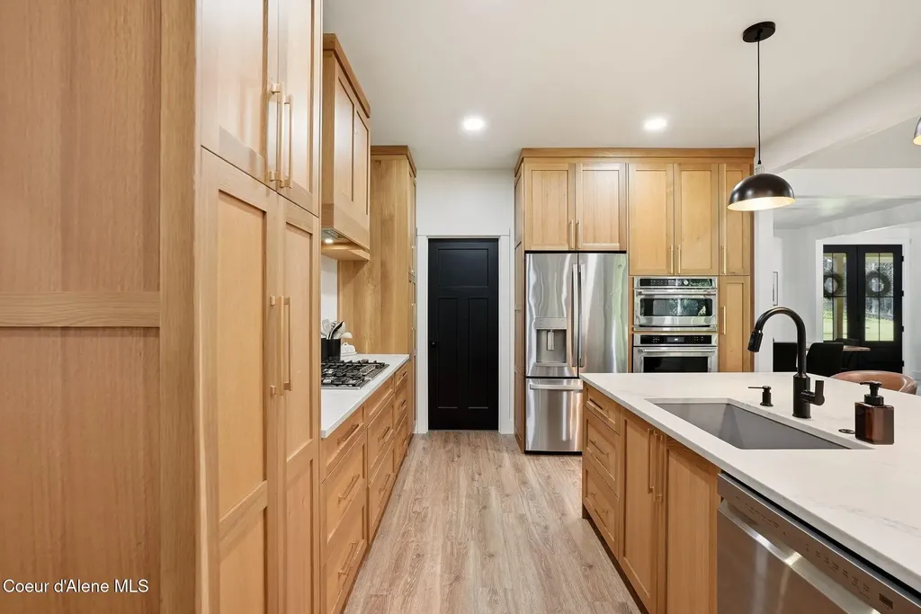 95 Klickitat Road Cocolalla ID 83813