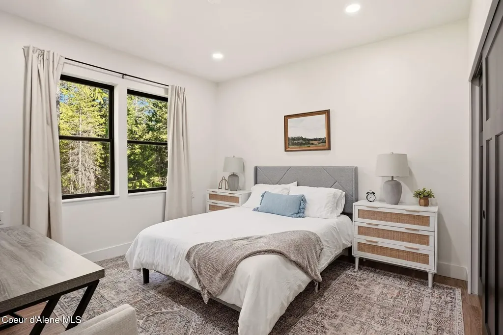 95 Klickitat Road Cocolalla ID 83813