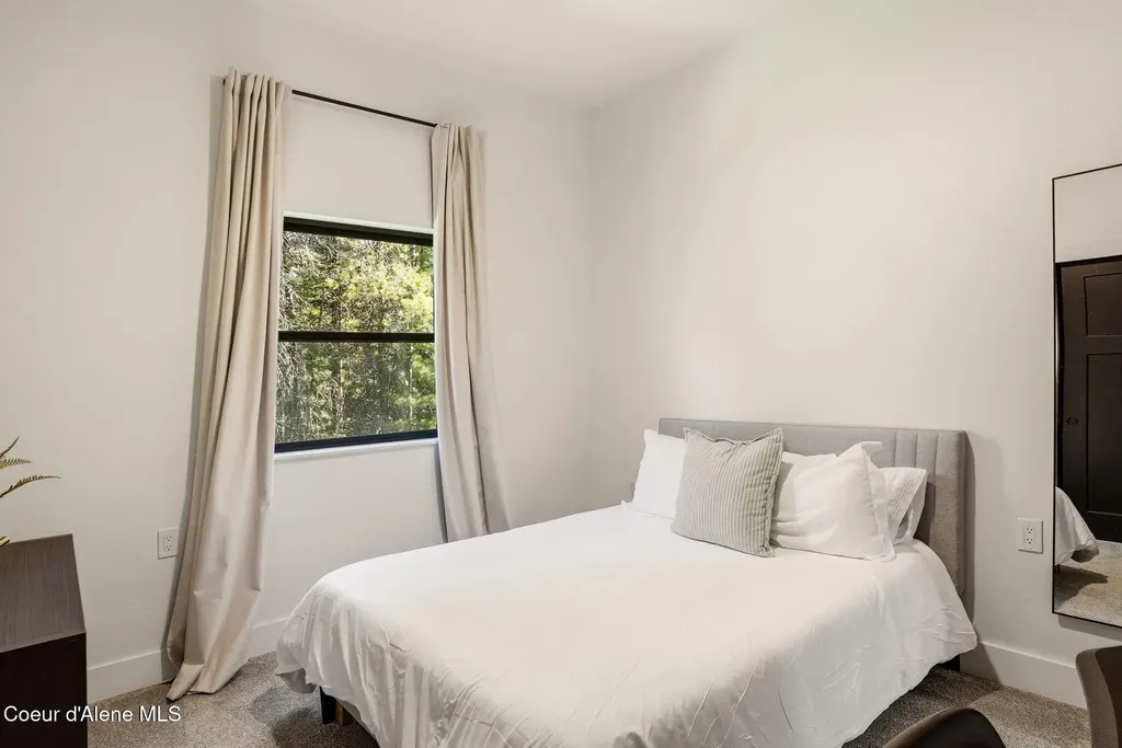 95 Klickitat Road Cocolalla ID 83813