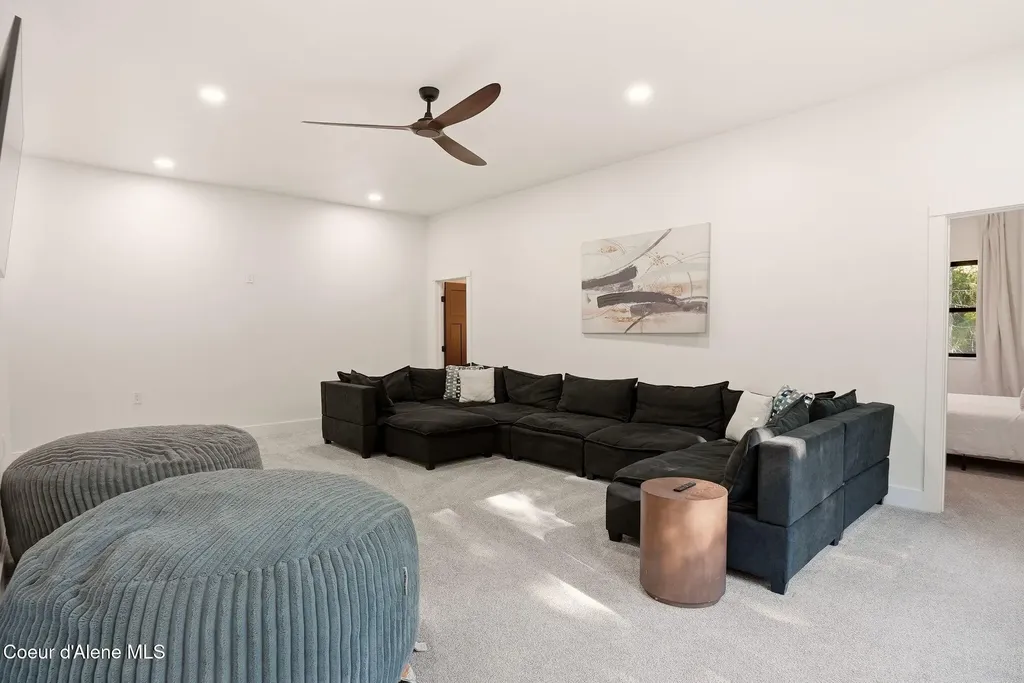 95 Klickitat Road Cocolalla ID 83813