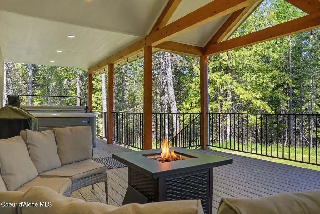 95 Klickitat Road Cocolalla ID 83813