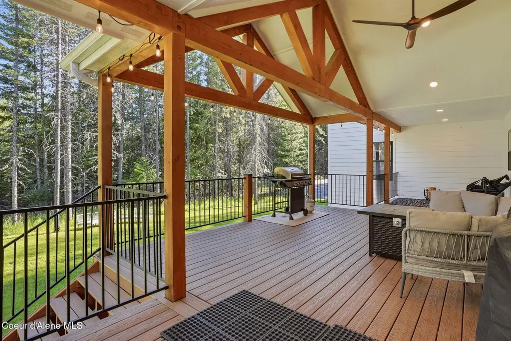 95 Klickitat Road Cocolalla ID 83813