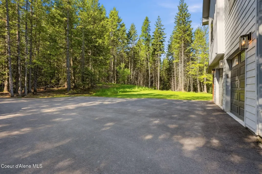 95 Klickitat Road Cocolalla ID 83813