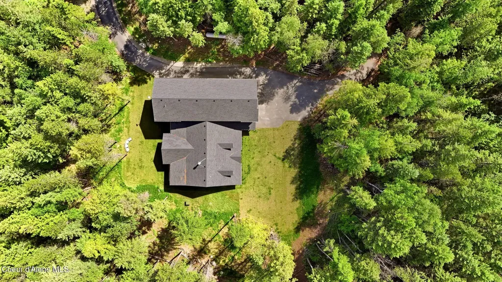 95 Klickitat Road Cocolalla ID 83813