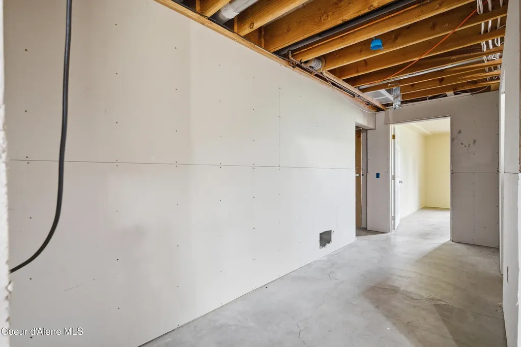 2232 E Shoshone Avenue Athol ID 83801