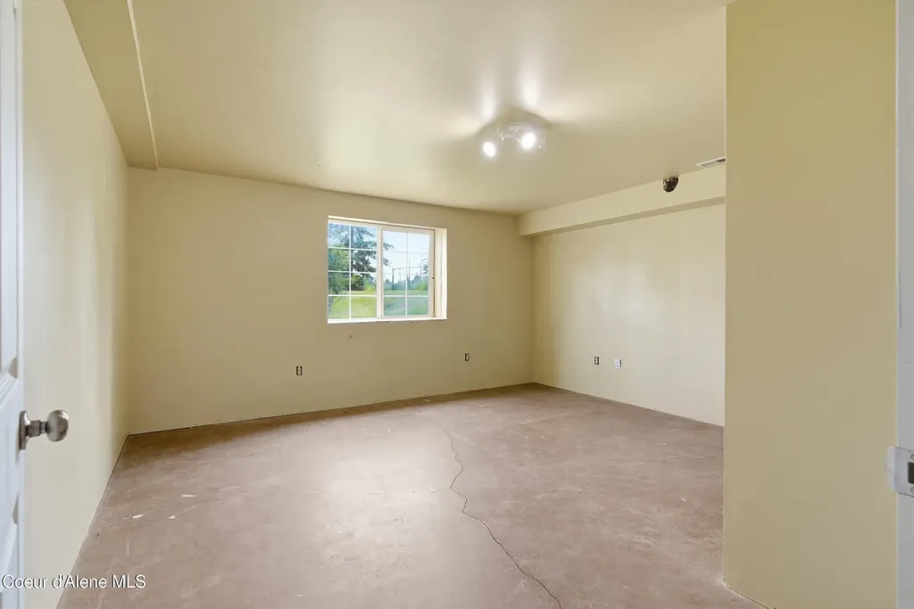 2232 E Shoshone Avenue Athol ID 83801