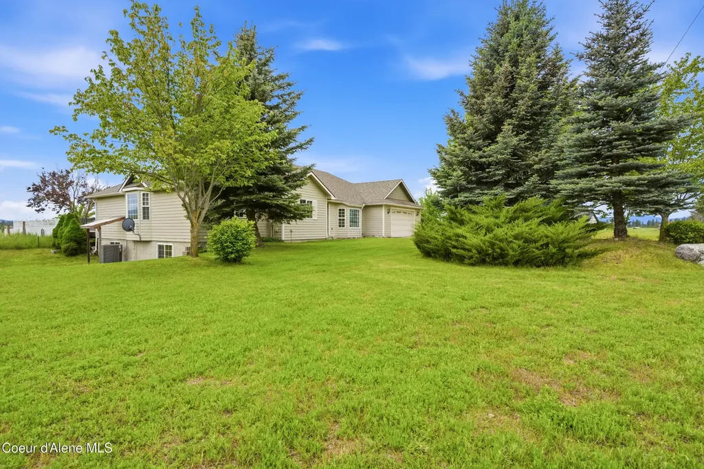 2232 E Shoshone Avenue Athol ID 83801