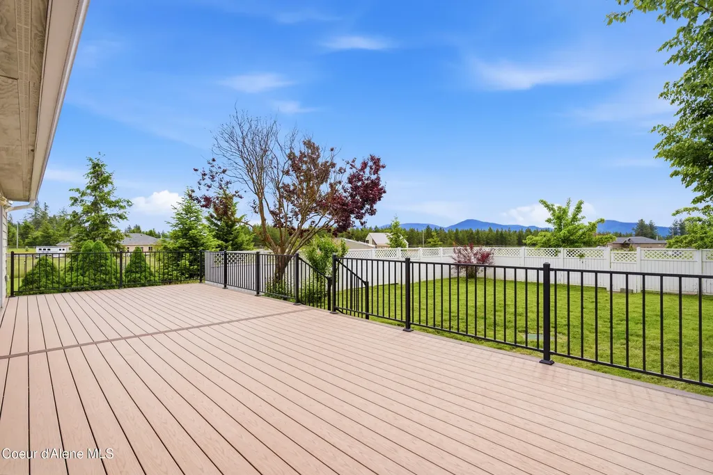 2232 E Shoshone Avenue Athol ID 83801