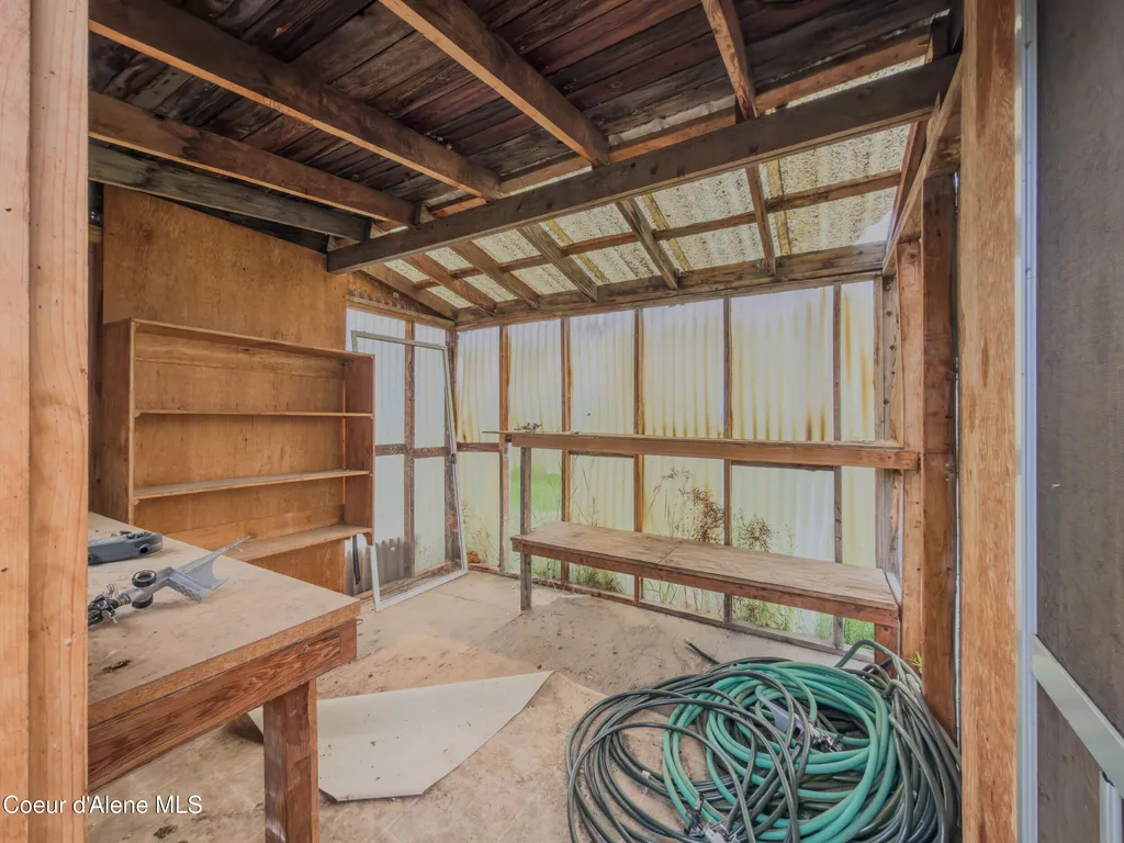 2232 E Shoshone Avenue Athol ID 83801