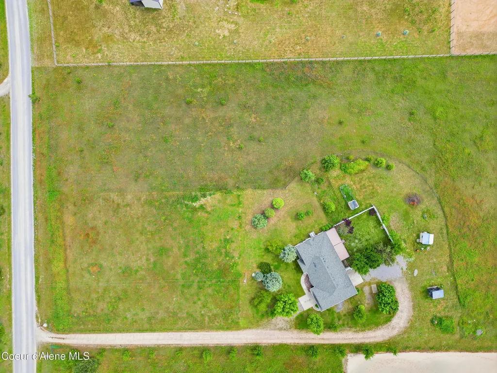 2232 E Shoshone Avenue Athol ID 83801