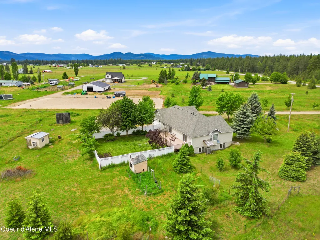 2232 E Shoshone Avenue Athol ID 83801