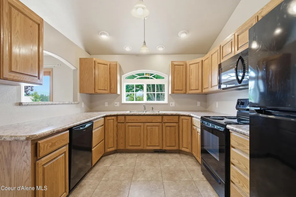 2232 E Shoshone Avenue Athol ID 83801
