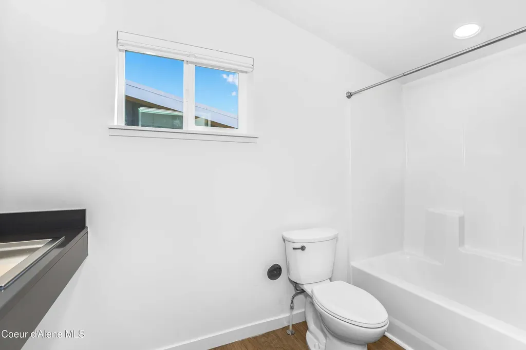 1608 Cedar Street Sandpoint ID 83864