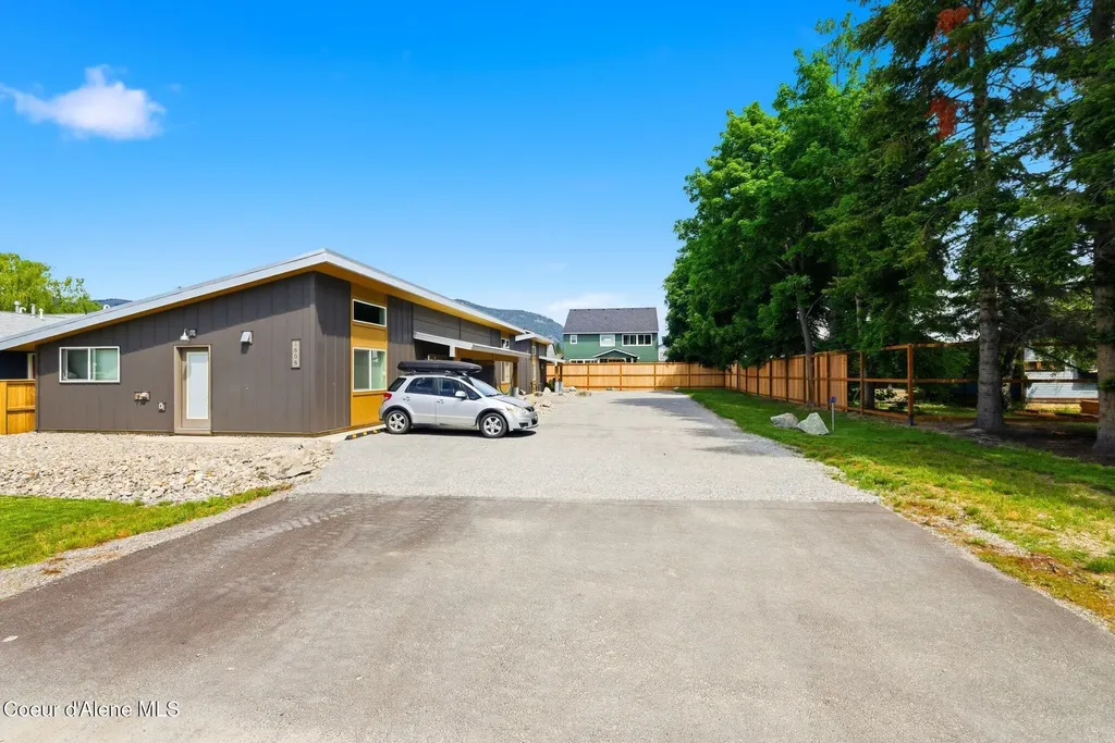 1608 Cedar Street Sandpoint ID 83864