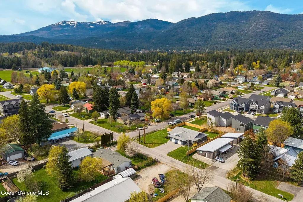 1608 Cedar Street Sandpoint ID 83864