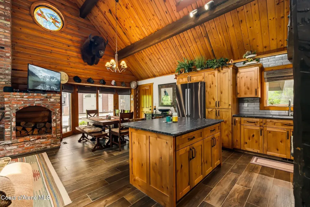 13962 Dufort Road Priest River ID 83856