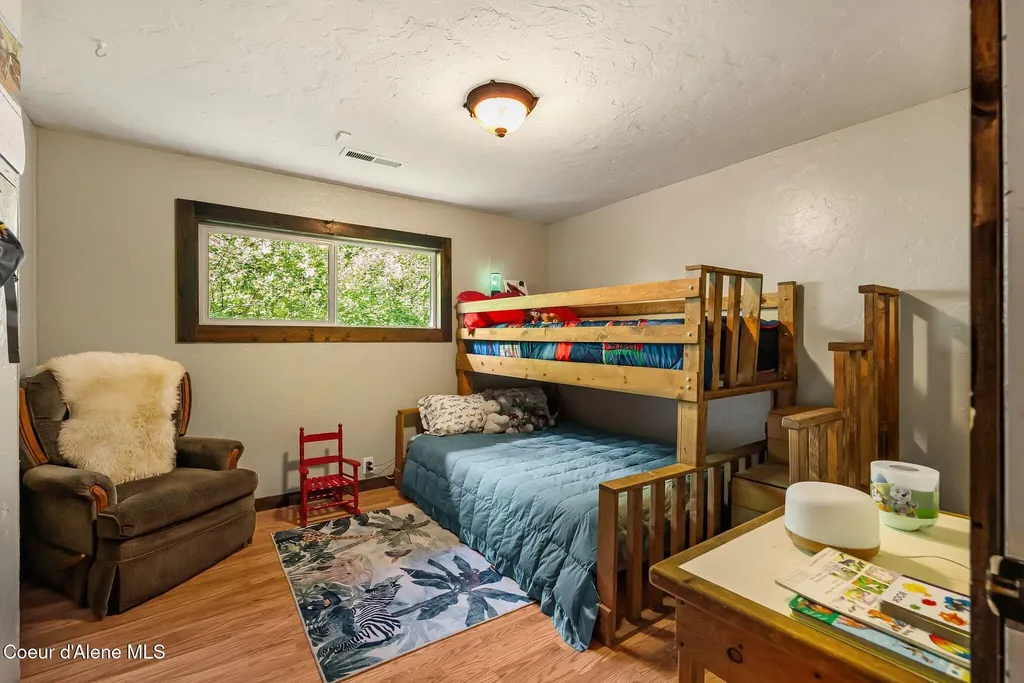 13962 Dufort Road Priest River ID 83856