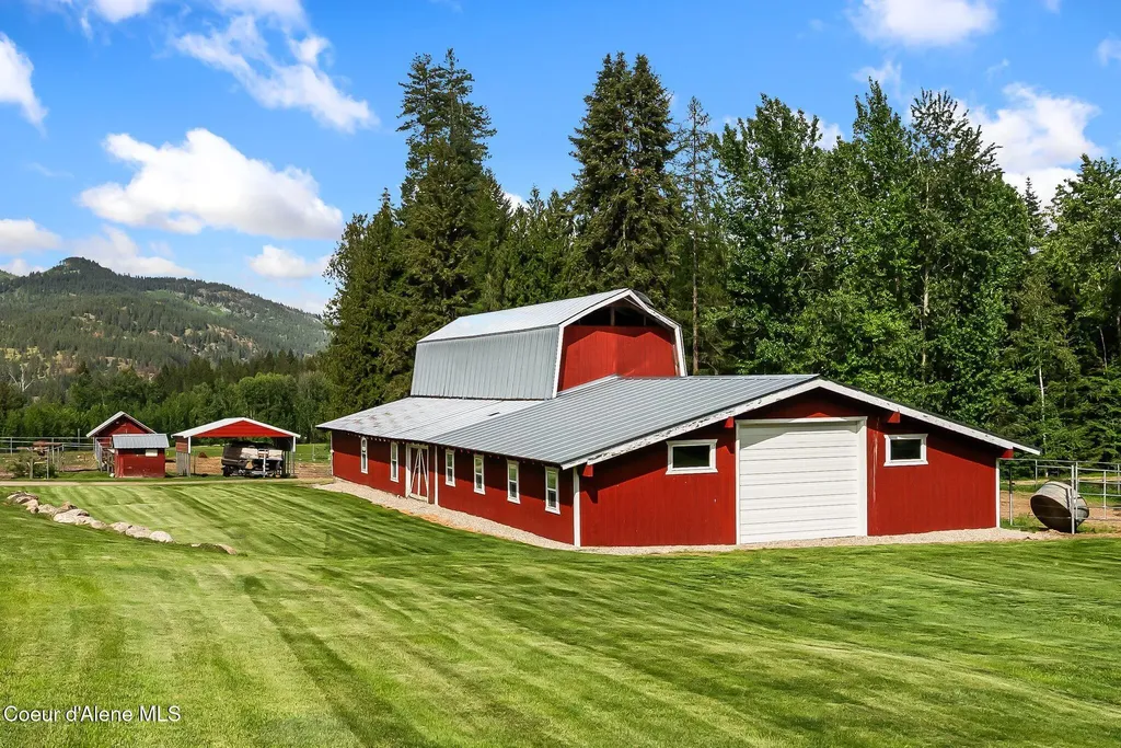 13962 Dufort Road Priest River ID 83856