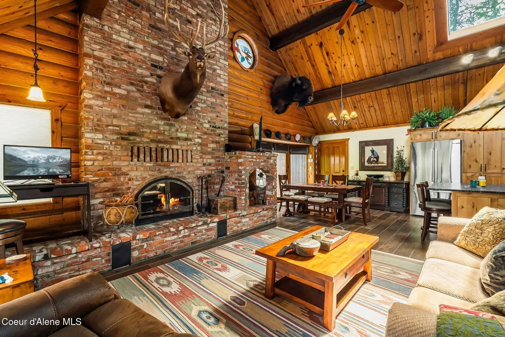 13962 Dufort Road Priest River ID 83856