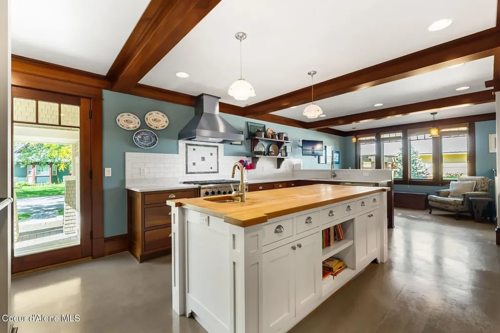 501 S Second Avenue Sandpoint ID 83864