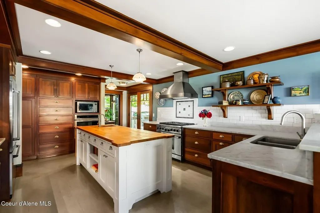 501 S Second Avenue Sandpoint ID 83864