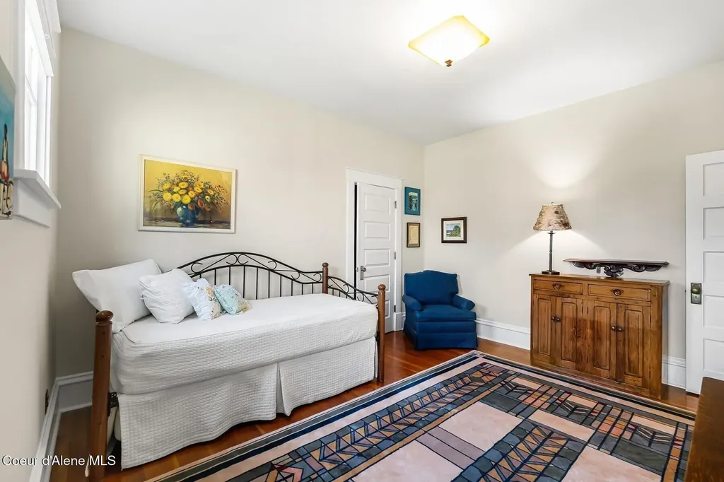 501 S Second Avenue Sandpoint ID 83864