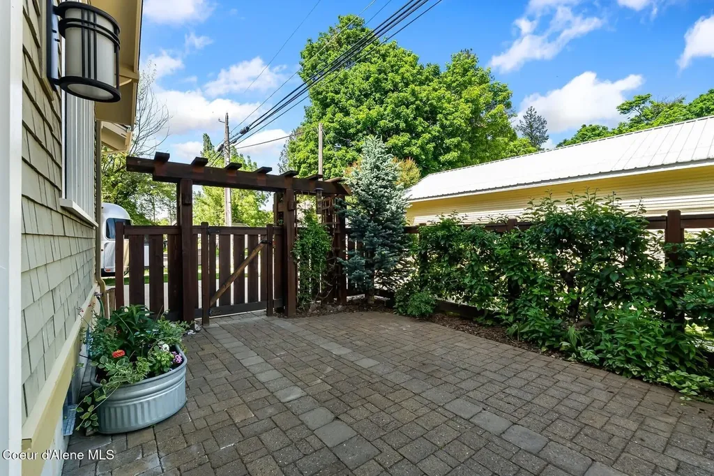 501 S Second Avenue Sandpoint ID 83864