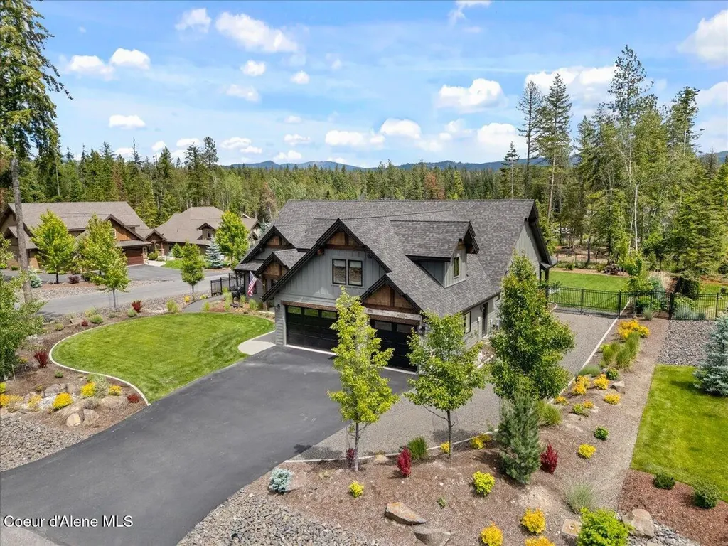 11696 N Burdock Court Hayden ID 83835
