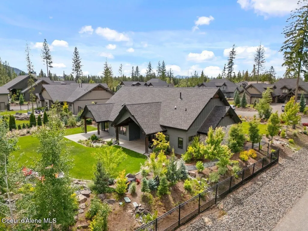 11696 N Burdock Court Hayden ID 83835