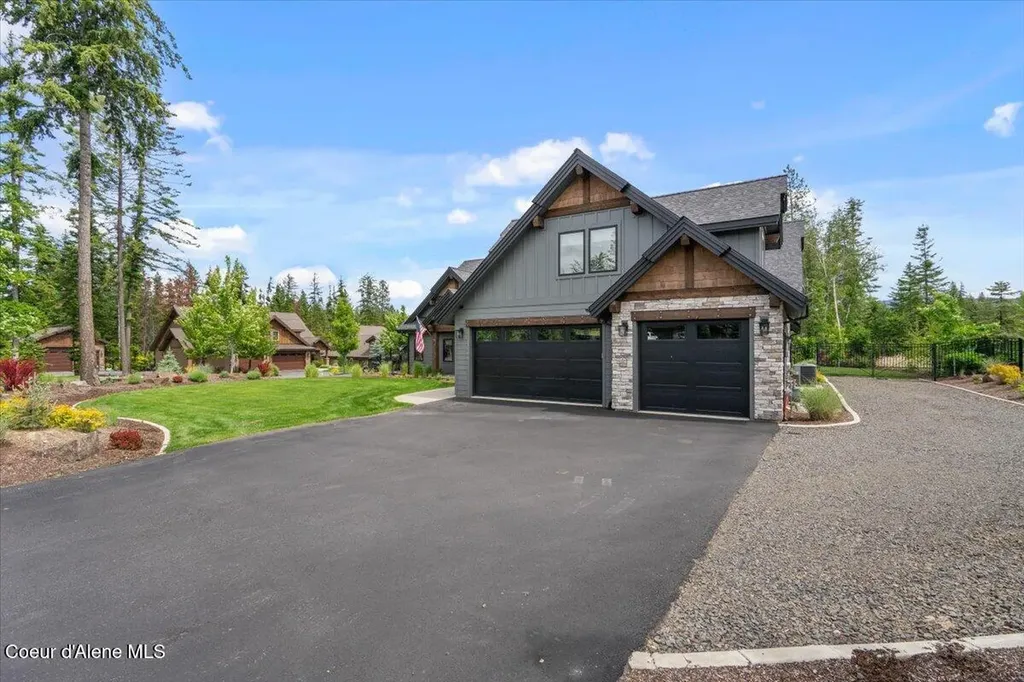11696 N Burdock Court Hayden ID 83835