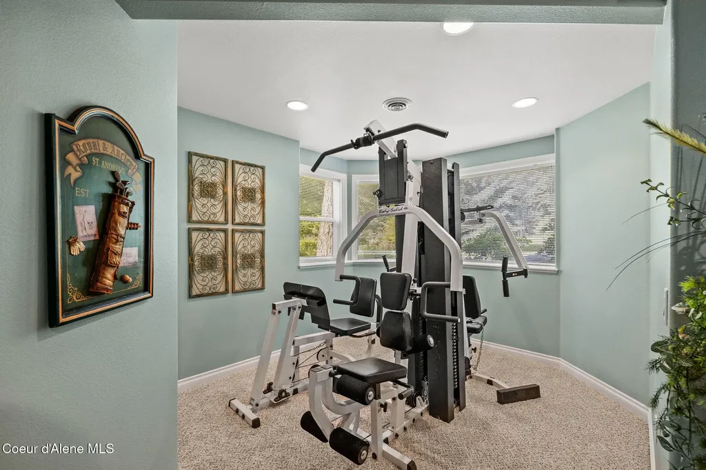 700 N Chisholm Court Post Falls ID 83854