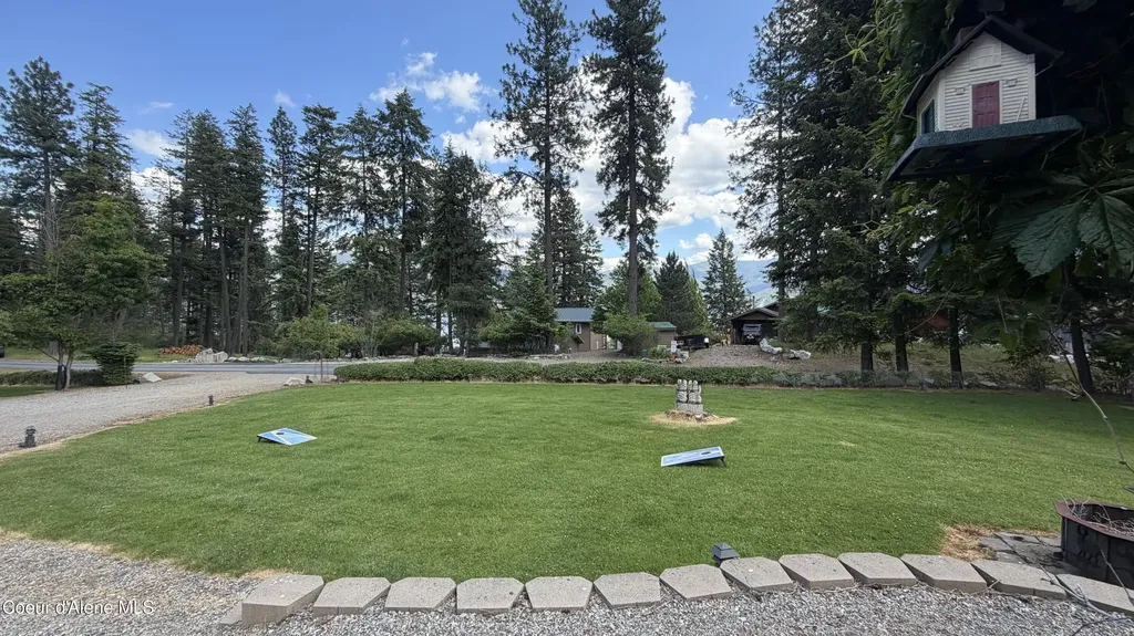 461 Glacier Loop Bayview ID 83803